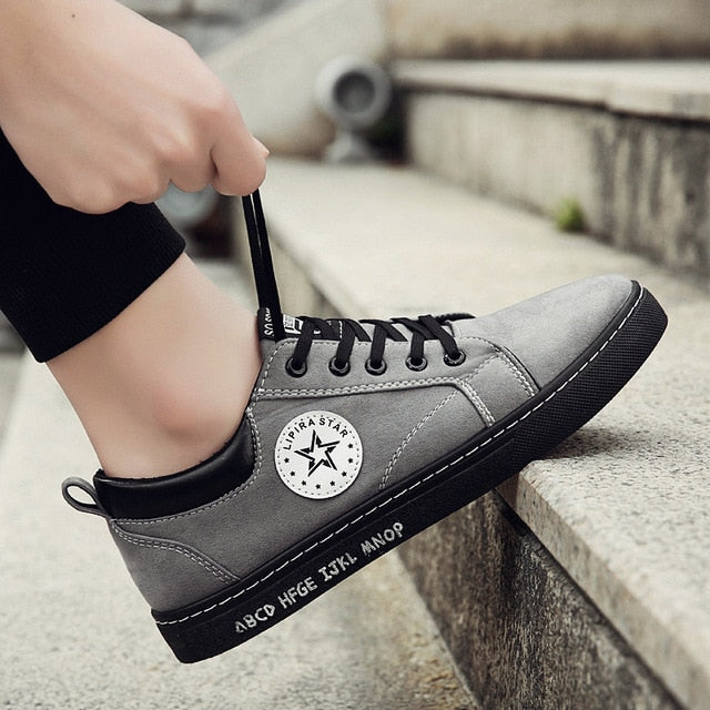 2018 Fashion Driving Shoes Men Flats Lace up Fashion Loafers Flat Shoes Men Casual Shoes Zapatillas Hombre Sneaker for Male 00